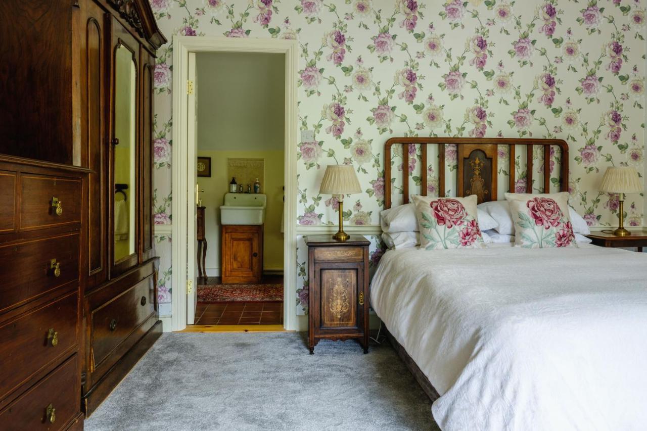 Brooklawn House Bed And Breakfast Mohill ภายนอก รูปภาพ