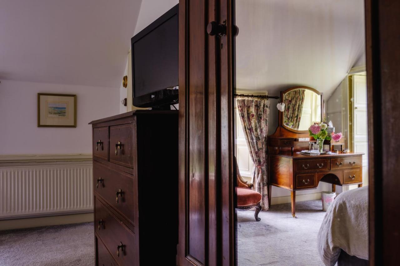 Brooklawn House Bed And Breakfast Mohill ภายนอก รูปภาพ