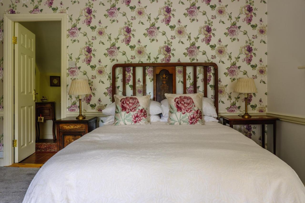 Brooklawn House Bed And Breakfast Mohill ภายนอก รูปภาพ