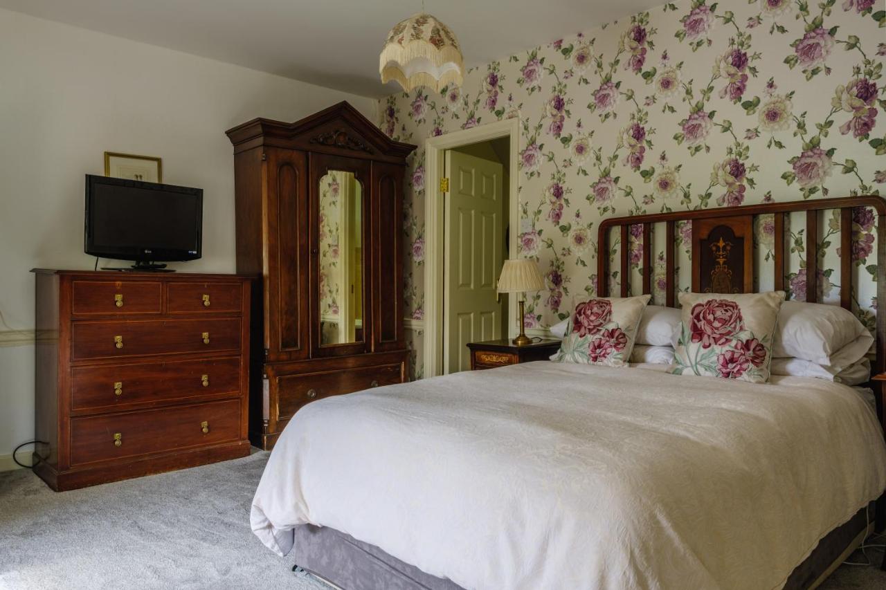 Brooklawn House Bed And Breakfast Mohill ภายนอก รูปภาพ